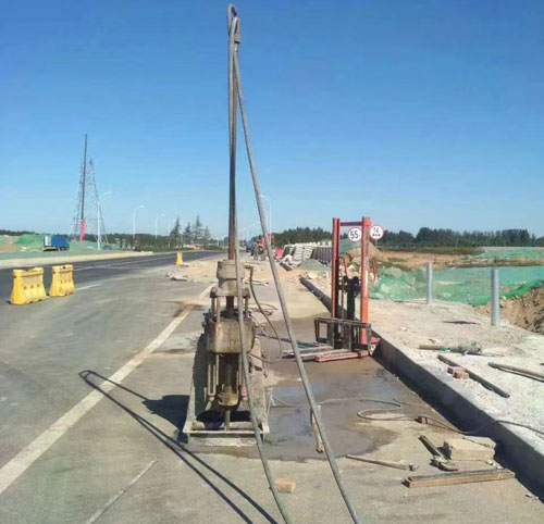 阿拉尔公路高聚物注浆加固